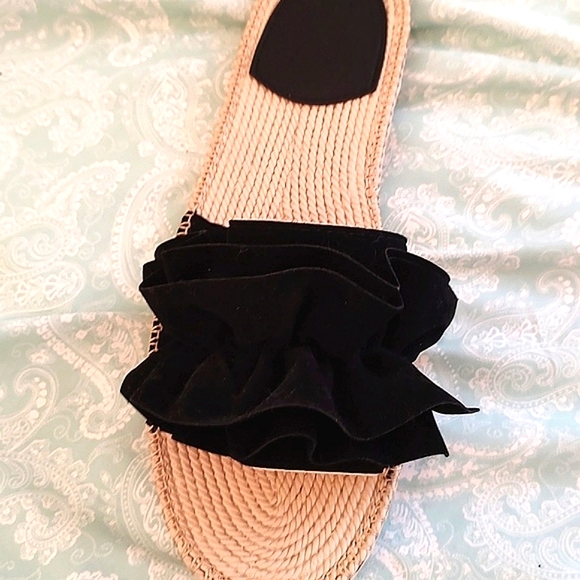 Vie Benie Womens Flat Slip On Ruffle Front Raffia Sole Sandals/Size 40 - Picture 4 of 9